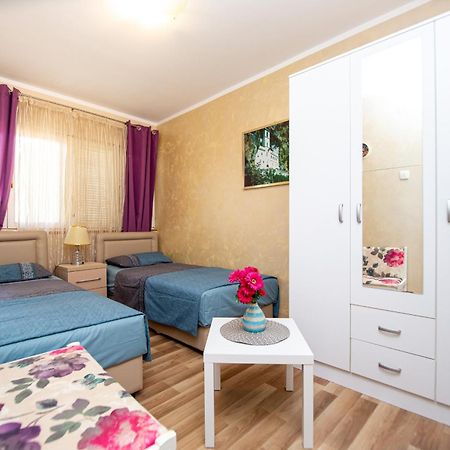 Ferienwohnung Fairytale 1 And 2 Budva Exterior foto