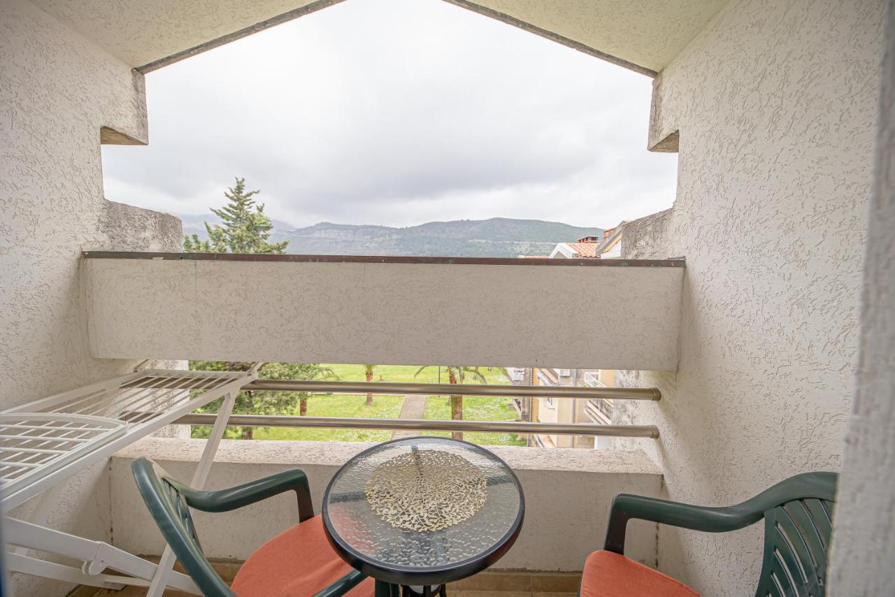 Ferienwohnung Fairytale 1 And 2 Budva Exterior foto