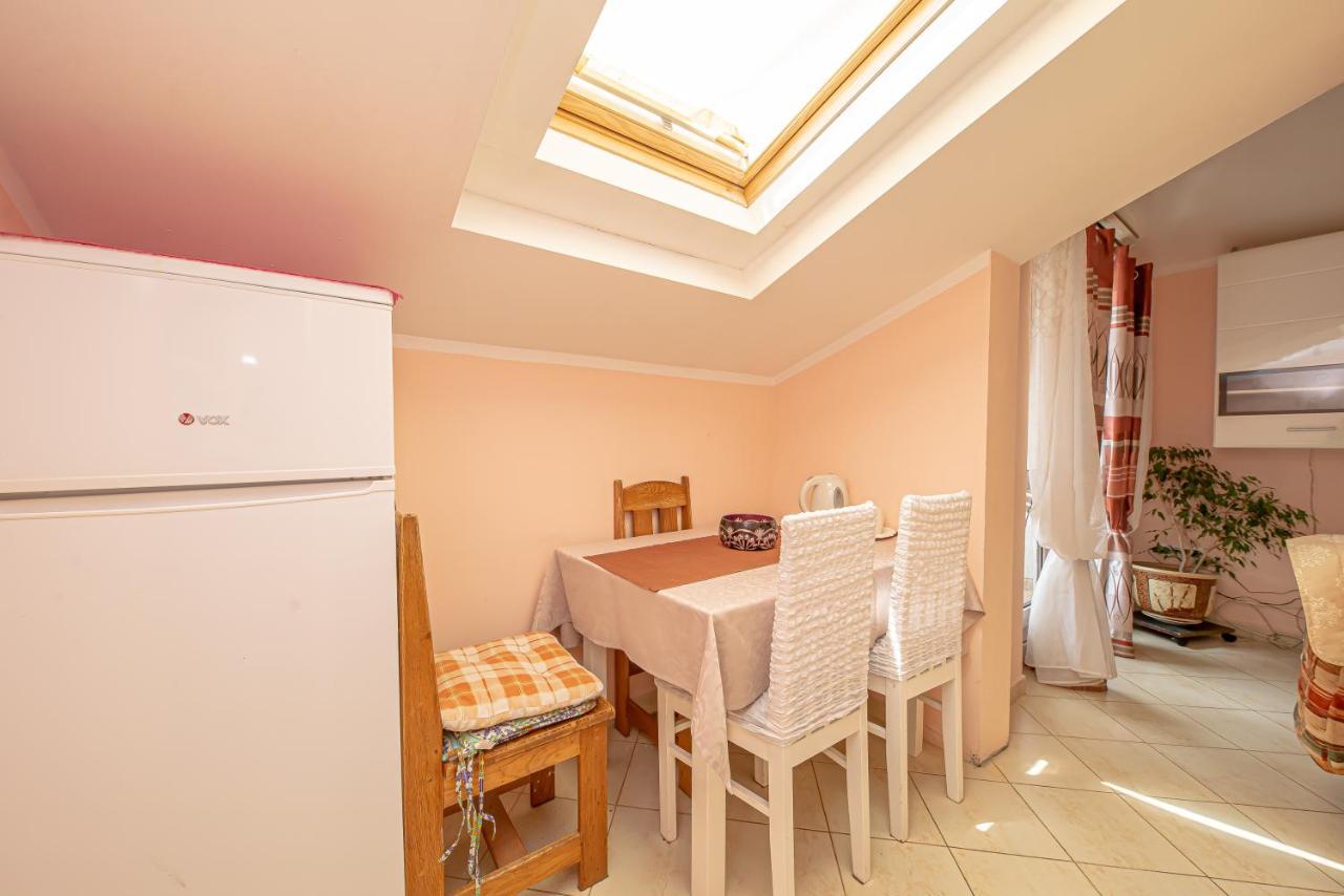 Ferienwohnung Fairytale 1 And 2 Budva Exterior foto