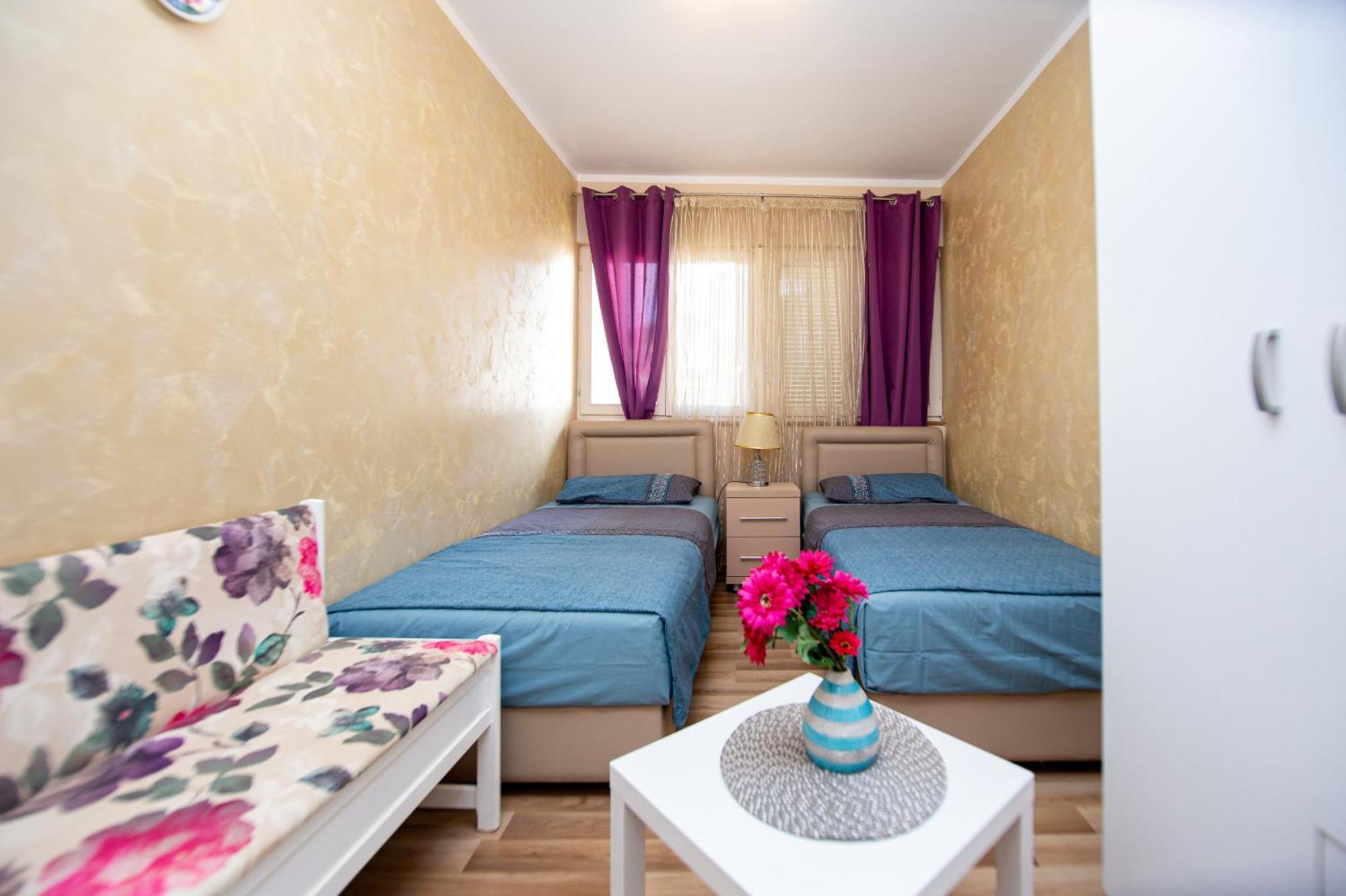 Ferienwohnung Fairytale 1 And 2 Budva Exterior foto